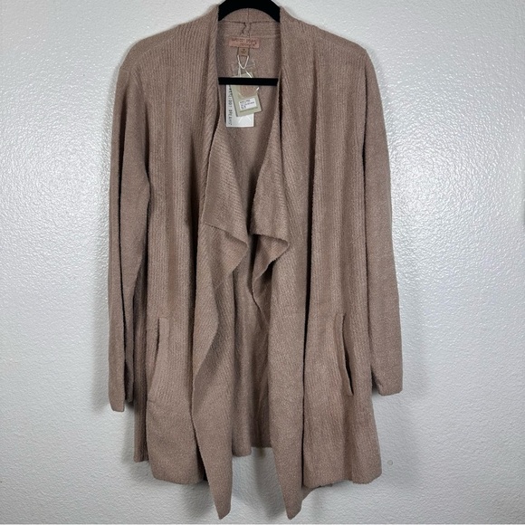 Barefoot Dreams Sweaters - Barefoot Dreams Regular CozyChic
Lite Ribbed Island Wrap Cardigan Size 1X